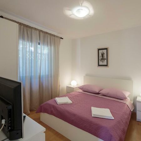 Apartmani Jordana Komiža Exteriér fotografie