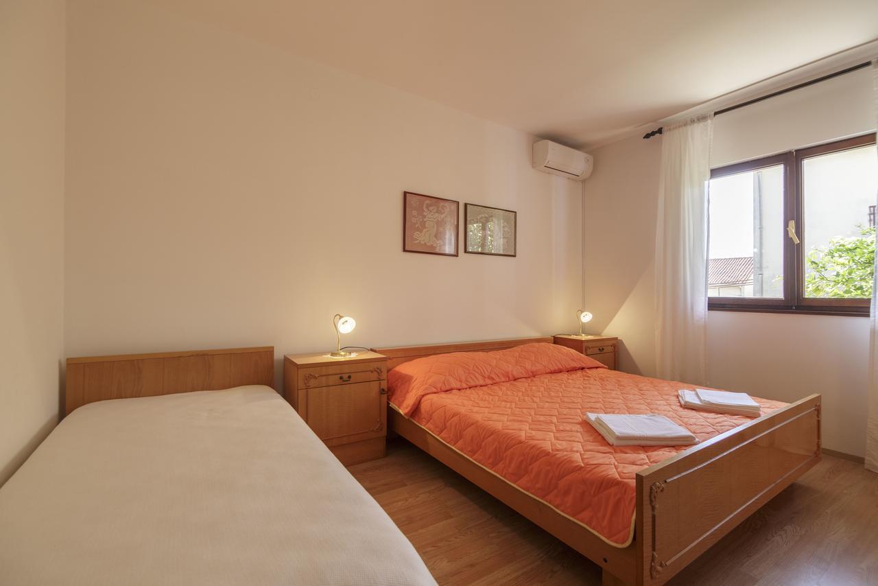 Apartmani Jordana Komiža Exteriér fotografie
