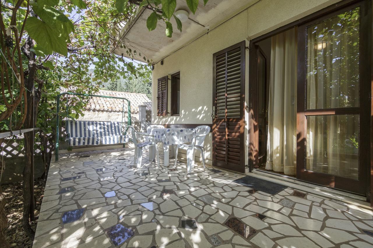 Apartmani Jordana Komiža Exteriér fotografie