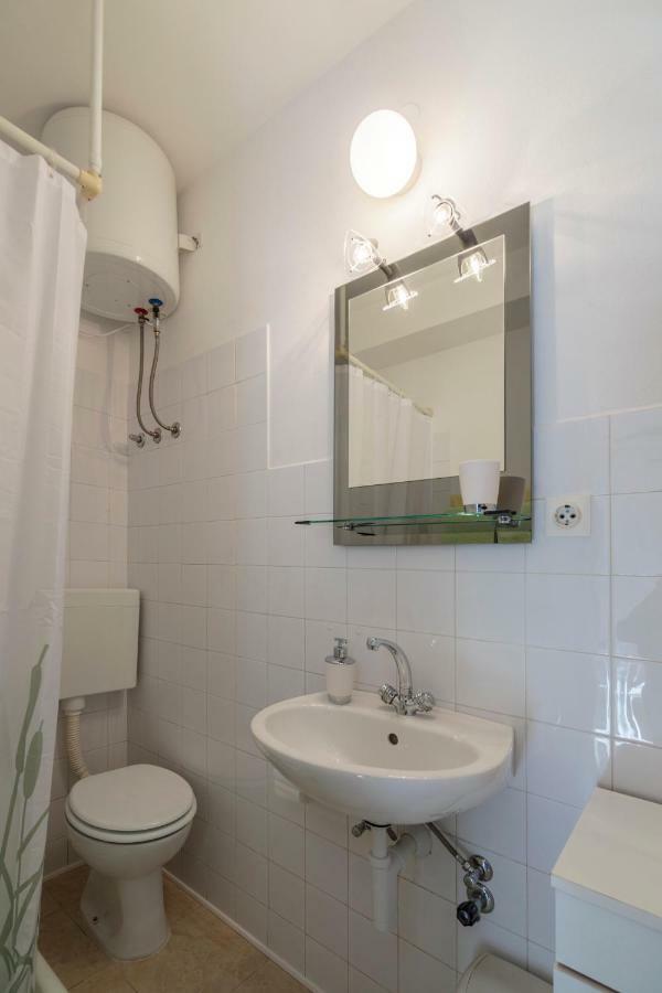 Apartmani Jordana Komiža Exteriér fotografie