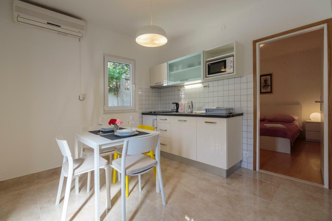 Apartmani Jordana Komiža Exteriér fotografie