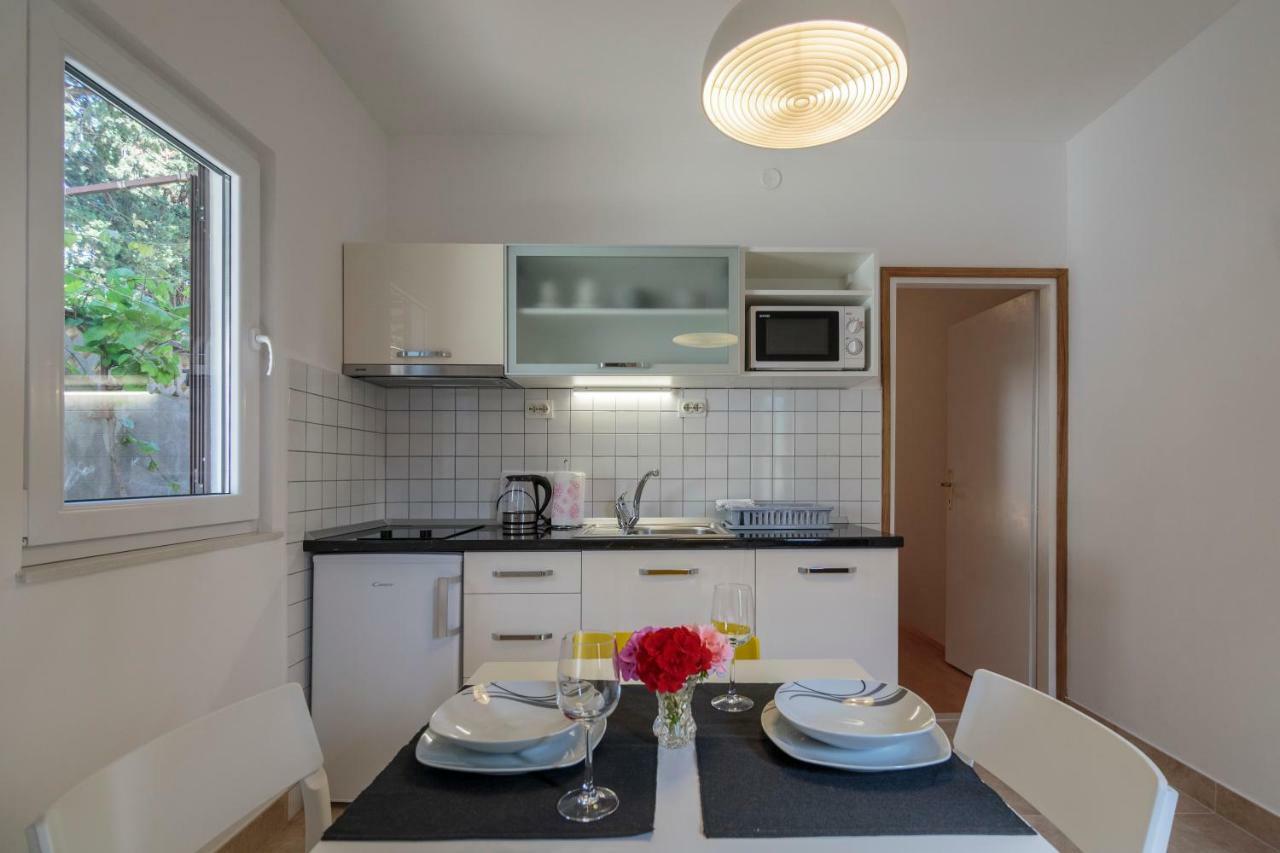 Apartmani Jordana Komiža Exteriér fotografie