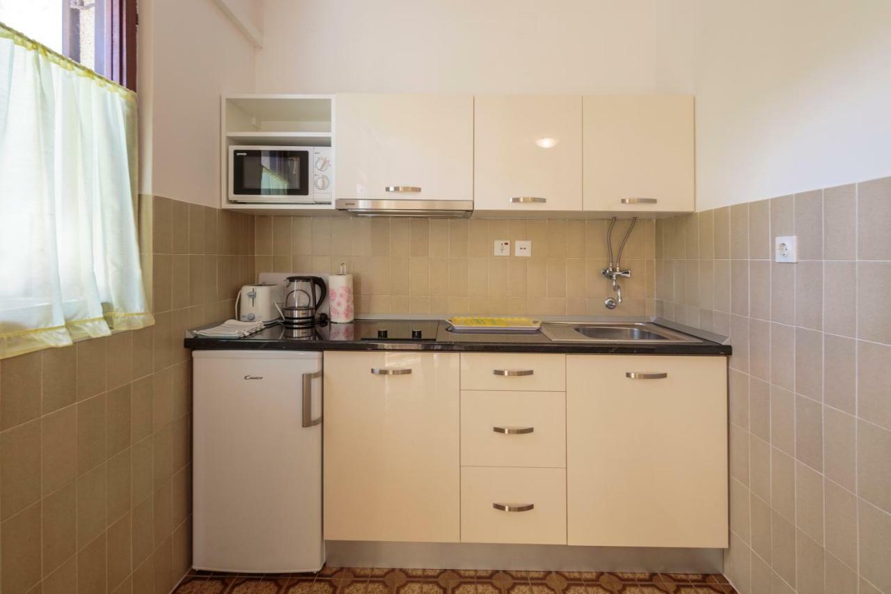 Apartmani Jordana Komiža Exteriér fotografie