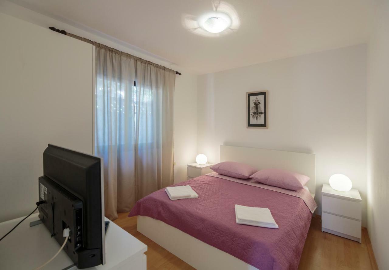 Apartmani Jordana Komiža Exteriér fotografie